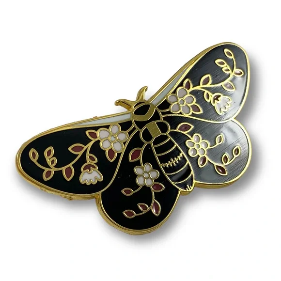 Large gold enamel daisy sacred moth pin - Picture 6 of 7